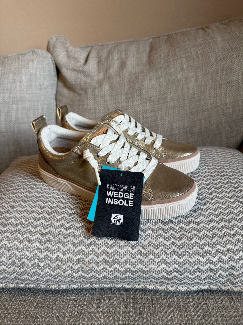 Reef Gold Low-Top Sneakers with White Laces